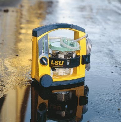 Laerdal Suction Unit W/ Bemis Canister